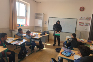 آموزش گروهی خانواده توانا درمدرسه شهدای فرهنگی برای والدین ونوجوانان به مناسبت هفته سلامت روان 