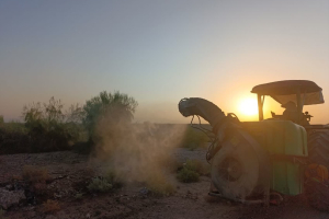 عملیات سمپاشی ابقایی در راستای مبارزه با ناقلین بیماری سالک شهرستان کوهپایه