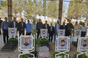 حضور مدیریت و معاونت شبکه بهداشت و درمان کوهپایه در مراسم تودیع و معارفه امام جمعه شهر سجزی 