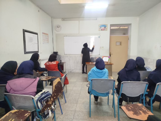 آموزش تحکیم بنیان خانواده، نوجوان سالم و خودمراقبتی در مدرسه بنت الهدی کوهپایه