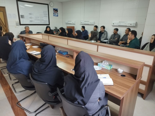 جلسه هماهنگی مدیر شبکه بهداشت و درمان و پرسنل واحدهای ستادی