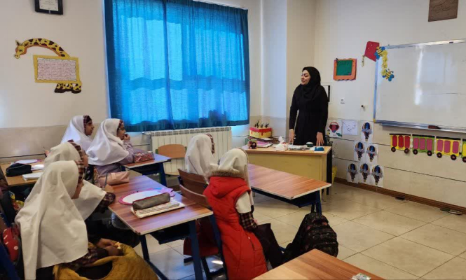 آموزش خانواده توانا و آموزش خودمراقبتی پرسنل در مدرسه شهید عبایی کوهپایه