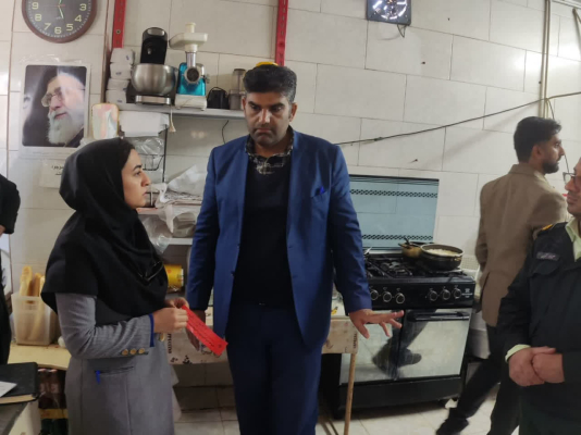 تشدید بازدید واحد مهندسی بهداشت محیط از مراکز عرضه تهیه و توزیع و اماکن عمومی شهرستان کوهپایه در ماه مبارک رمضان