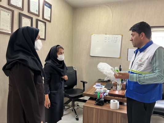 برگزاری آموزش در خصوص اهمیت مصرف واکسیناسیون در شهرک صنعتی سجزی