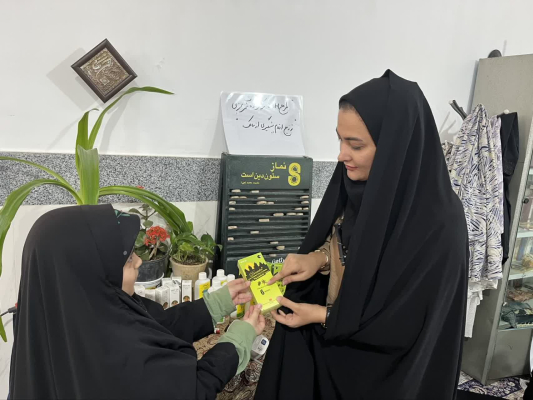 سخنرانی معاون بهداشتی و برگزاری میز خدمت به مناسبت هفته ی ملی سلامت، روز جهانی فشار خون و هفته ملی جمعیت در نماز جمعه شهر سجزی 