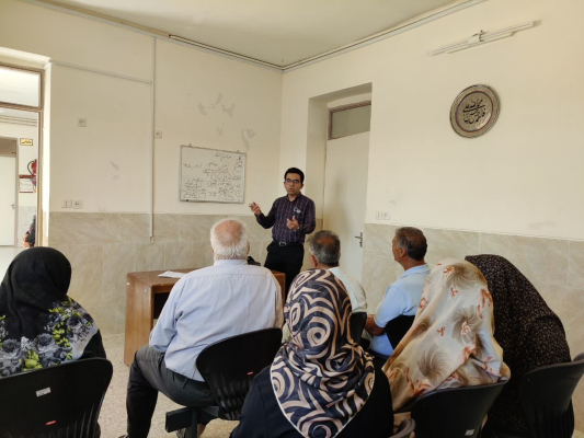  برگزاری جلسه آموزشی در خانه بهداشت بادافشان