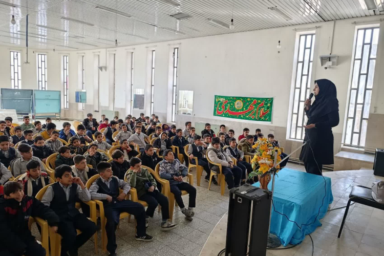 برگزاری جلسه آموزشی تغذیه و نظارت بر اجرای برنامه های تغذیه در دبستان پسرانه شهید سلیمانی تودشک