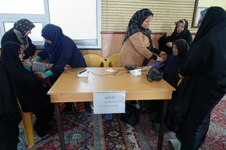 برپایی میز خدمت در نماز جمعه تودشک