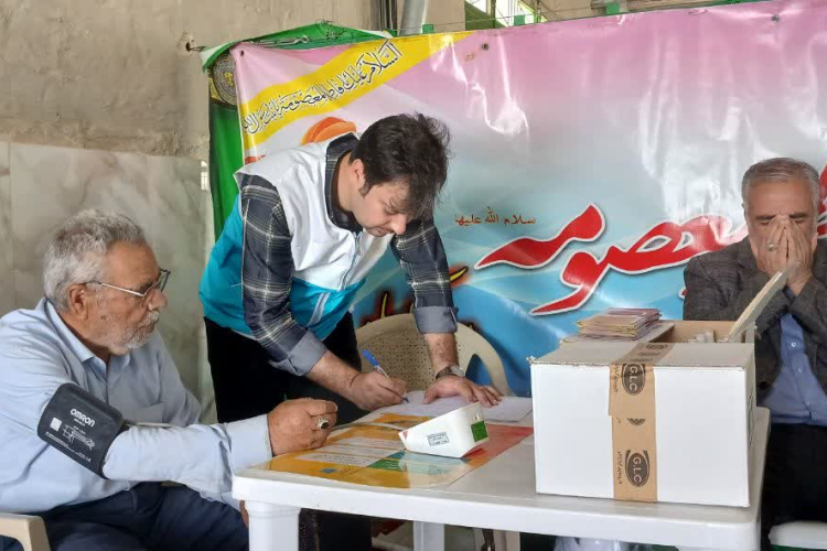 برپایی میز خدمت در نماز جمعه کوهپایه