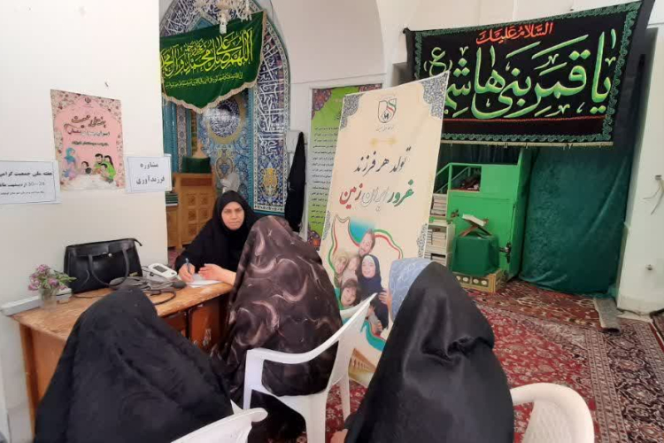 برپایی میز خدمت مشاوره فرزندآوری و سبک زندگی سالم در نماز عبادی ـ سیاسی جمعه شهر کوهپایه