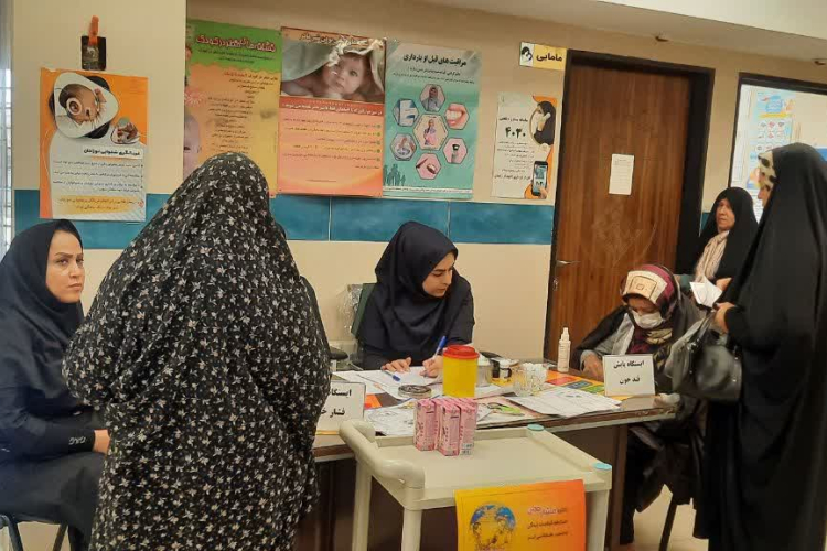 رگزاری میز خدمت به مناسبت هفته ی ملی سلامت، هفته جوانی جمعیت و روز جهانی فشار خون در مرکز خدمات جامع سلامت زفره توسط تیم سلامت مرکز 