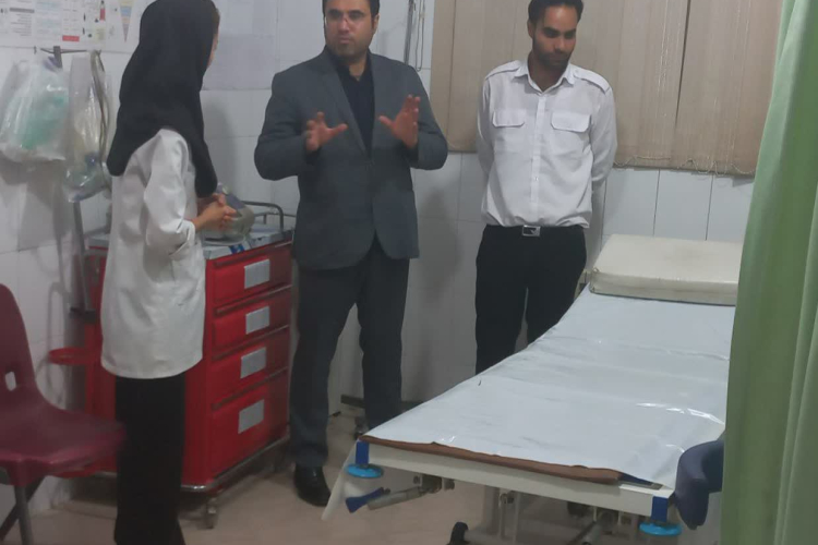 بازدید شبانه‌ معاون شبکه بهداشت و درمان شهرستان کوهپایه از مراکز خدمات جامع سلامت شهرستان