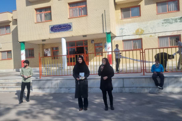 آموزش تغذیه در روز جهانی تخم مرغ در دبستان پسرانه سلمان فارسی همراه با صبحانه سالم