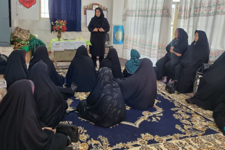 برگزاری جلسه آموزشی روز جهانی غذا و تغذیه سالم و هفته ملی سلامت بانوان در پایگاه بسیج منطقه کوهپایه 
