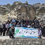  گرامیداشت هفته سلامت با برگزاری دورهمی پرسنلی در جوار آستان مقدس امامزاده شاه‌ناصر (ع)